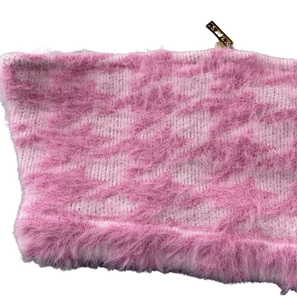 ⭐️2/$20 NWT Meshki Houndstooth Fuzzy Fluffy Pink Soft Coquette Y2K Tube Top - Picture 7 of 10